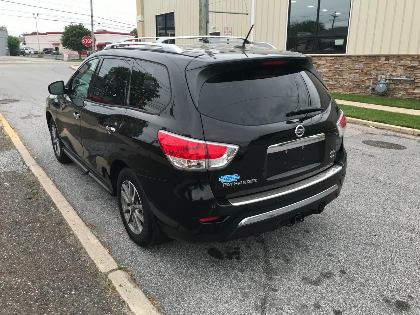 2014 Black /Black Nissan Pathfinder S (5N1AR2MM1EC) with an 3.5 V6 engine, Automatic transmission, located at 577 Chester Pike, Prospect Park, PA, 19076, (610) 237-1015, 39.886154, -75.302338 - Photo#5